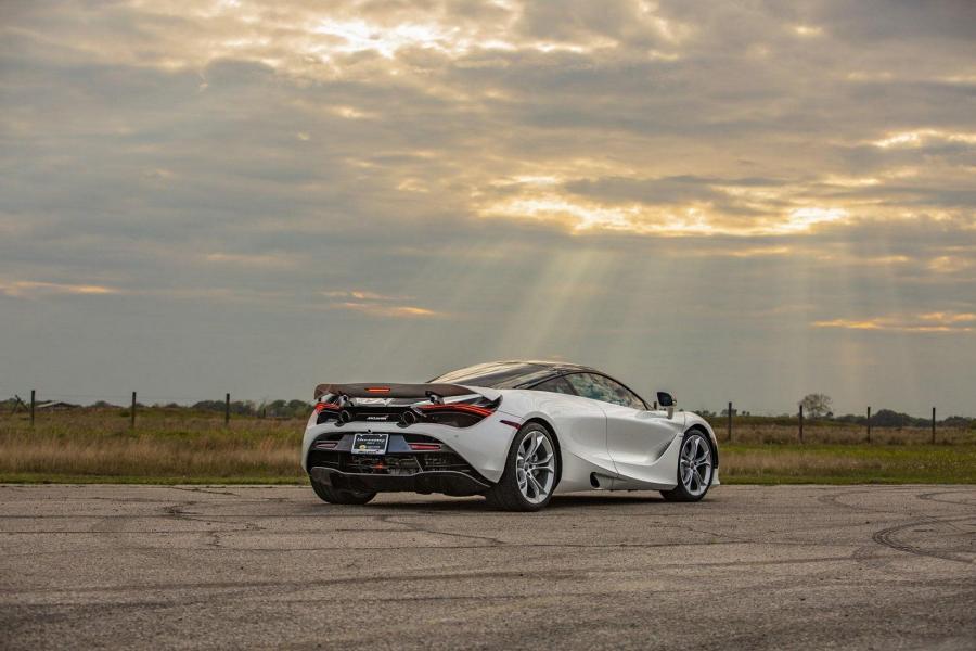  McLaren 720S HPE900 by Hennessey 2019 года  (фото 6 из 10)